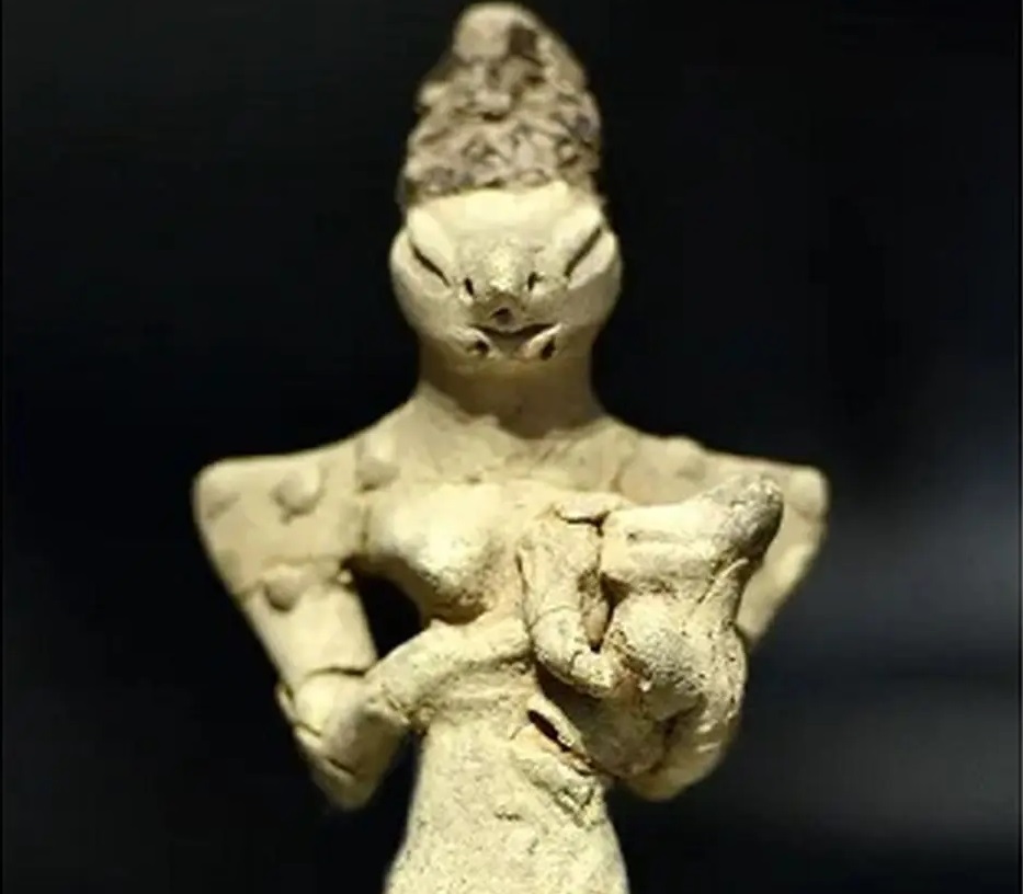 کشف مجسمه ۷۰۰۰ ساله یک فرازمینی در سواحل خلیج فارس