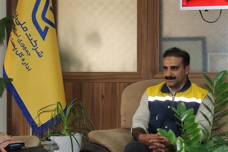 تقدیر از پستچی خوش‌برخورد شیرازی پس از تحسین شهروند در فضای مجازی