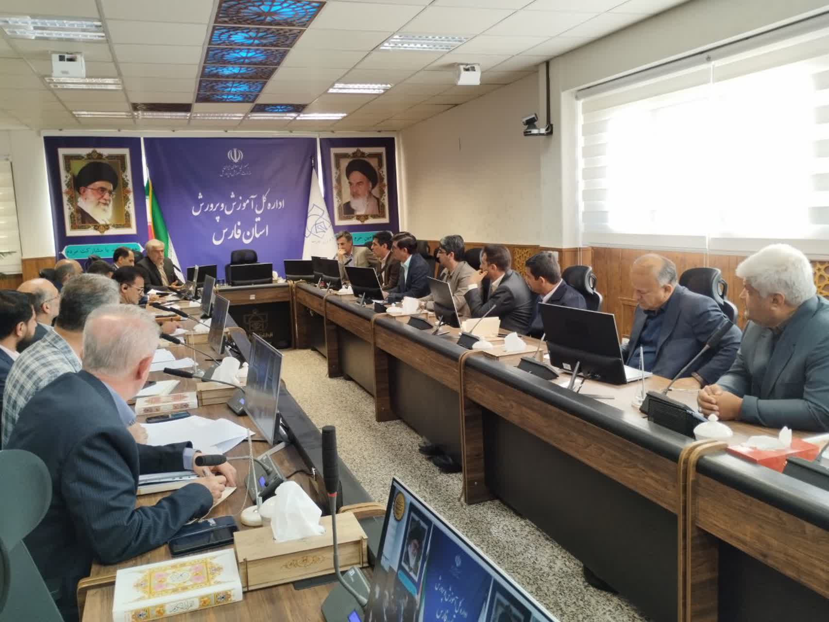 بیش از ۲۰۰ معلم برگزیده: ویژه برنامه‌های هفته معلم در فارس اعلام شد