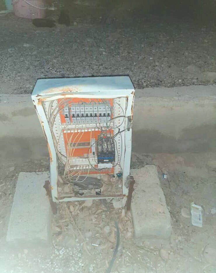 درِ جعبه برق پارک جنگلی نی ریز را هم دزدیدند!