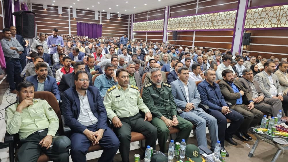 معاون سیاسی استاندار فارس: خواسته های مردم نباید در کشوی میزها و در جیب‌های مدیران بایگانی شود