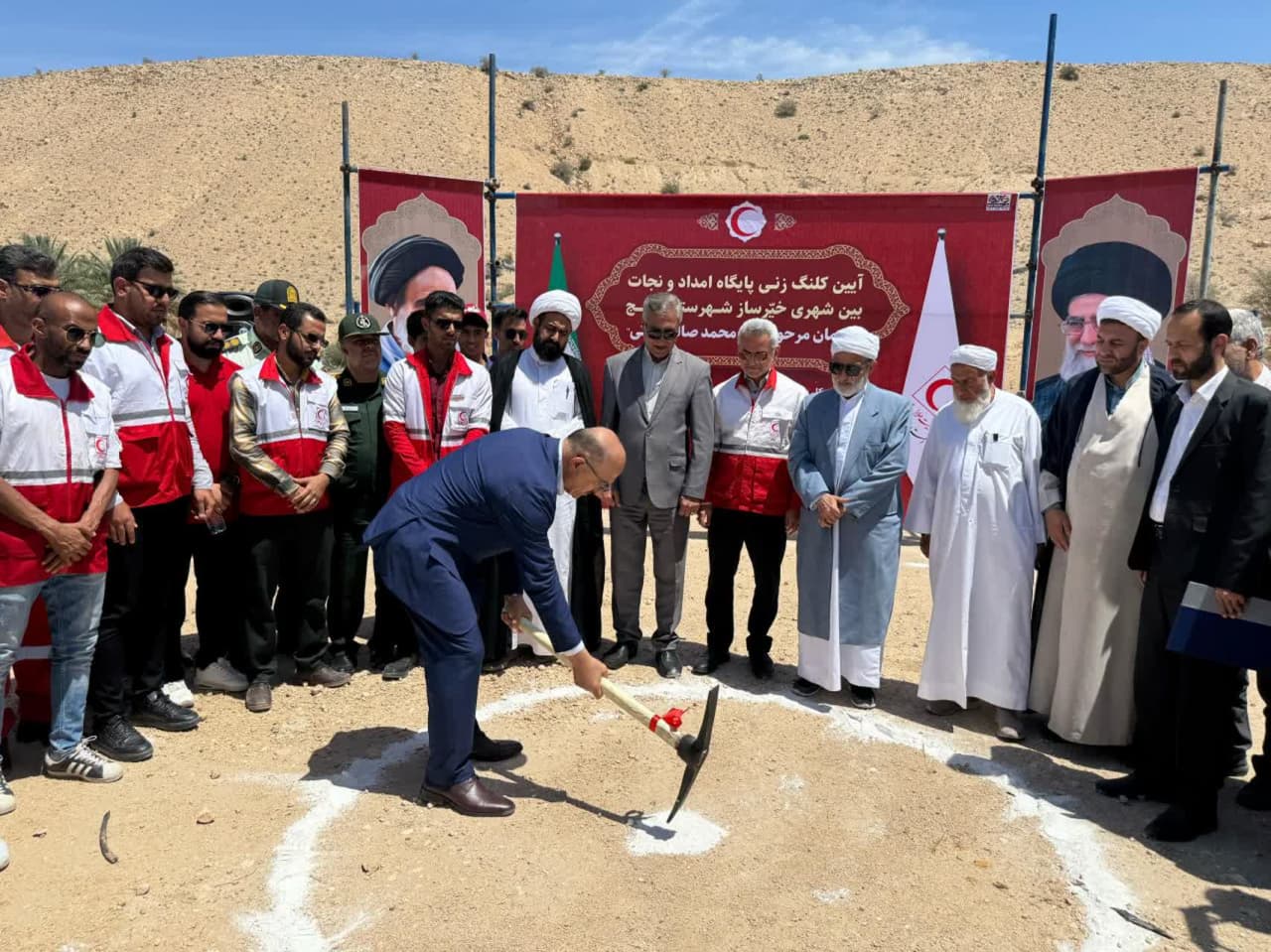 آغاز ساخت پایگاه امداد و نجات توسط خانواده زنده‌یاد محمدصالح غیاثی در خنج