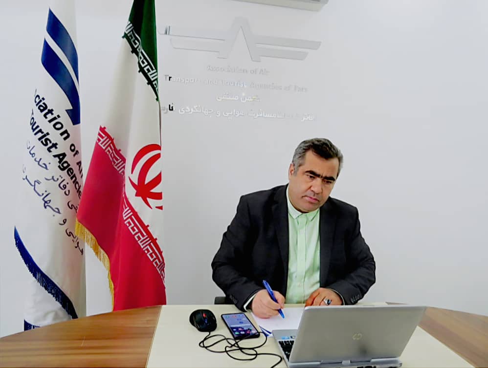 عملکرد ضعیف مدیریت استان باعث رکود گردشگری فارس شد/توسعه گردشگری با خط و نشان کشیدن و قلدری نمی‌شود/ اگر مدیرکل در تهران نفوذ دارد چرا برای بهبود اوضاع گامی برنمی‌دارد؟