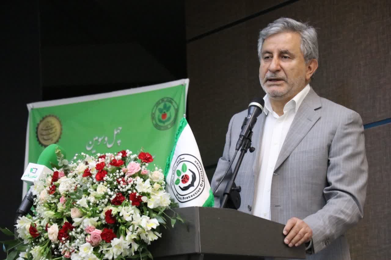 معاون وزیر جهاد کشورزی: ایران در مصرف سموم از استانداردهای اروپا پیروی می‌کند