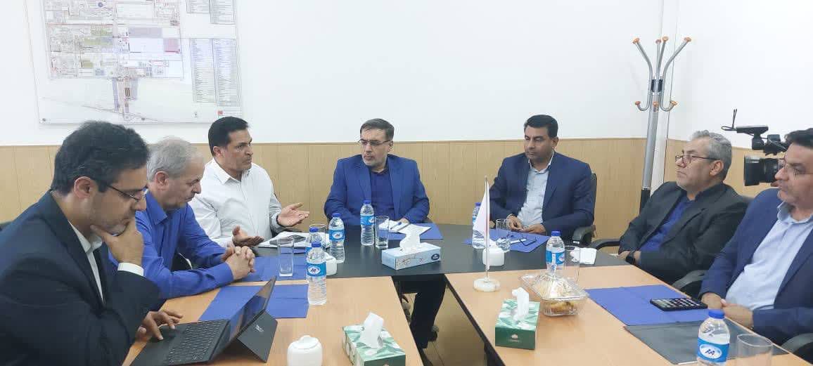 نشست مشترک مدیران فارس برای یافتن راهکارهای مدیریت مصرف انرژی در فولاد پاسارگاد