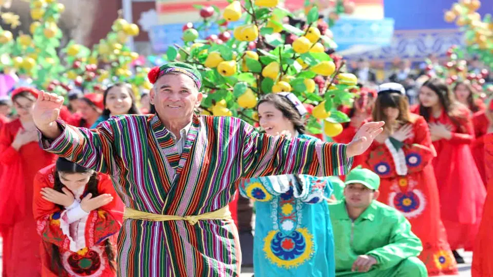 مشاجره‌ بر سر شیرینی عید نوروز : زن عصبانی بینی شوهرش را کند!