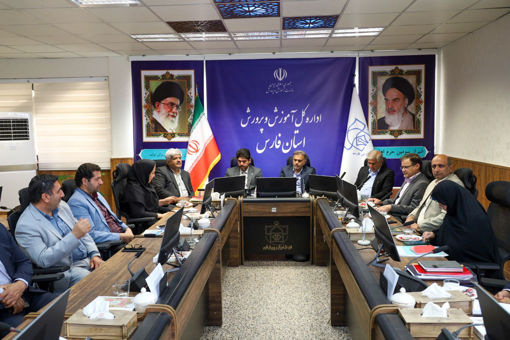 نگاه کنید | ارتباط ویدئو کنفرانسی؛ تحویل ۲۸۶۰ واحد مسکونی به فرهنگیان فارس تا پایان سال