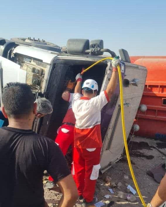 شاخ به شاخ شدن خونین تریلی‌های خواب آلود در جاده لار به بندرعباس