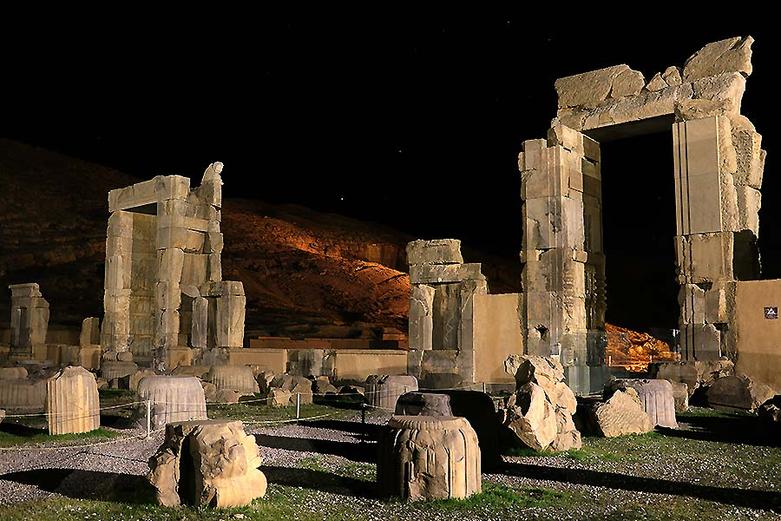 درگیری خونین قاچاقچیان و یگان حفاظت میراث فرهنگی در تخت جمشید