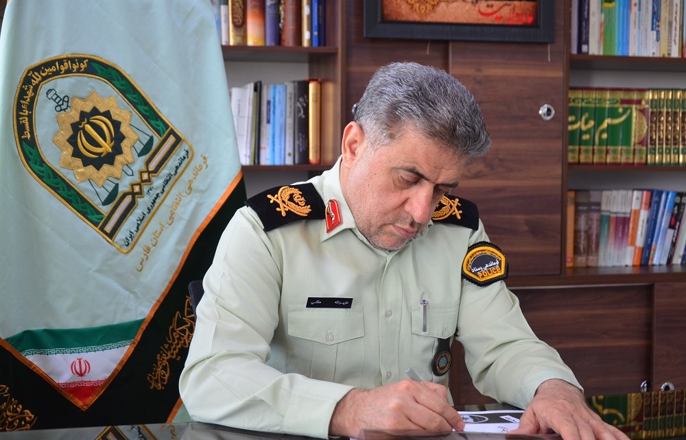 کشف انبار احتکار ۱۳۸۰ میلیاردی مواد خوراکی در یکی از کارخانه‌های شیراز