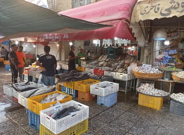 مرغ و ماهی فروش