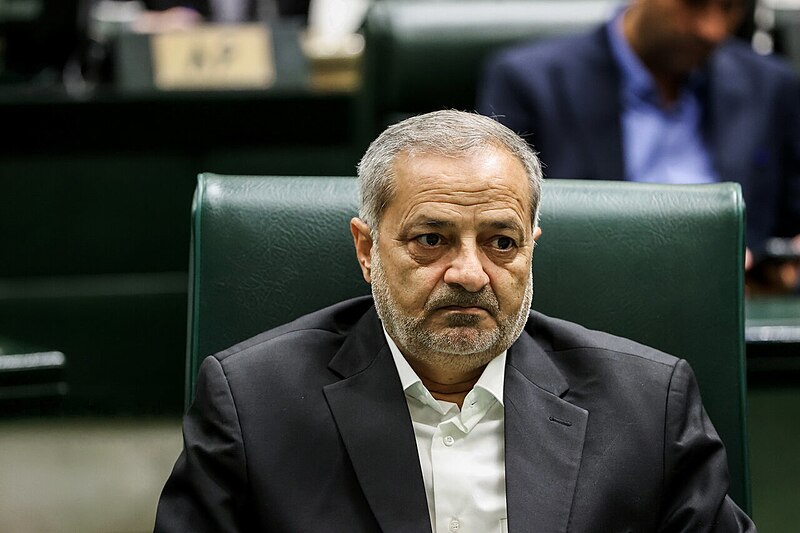 آقای وزیر درست حرف بزن؛ نه معلم، چوپان است و نه بچه‌های ما گوسفند