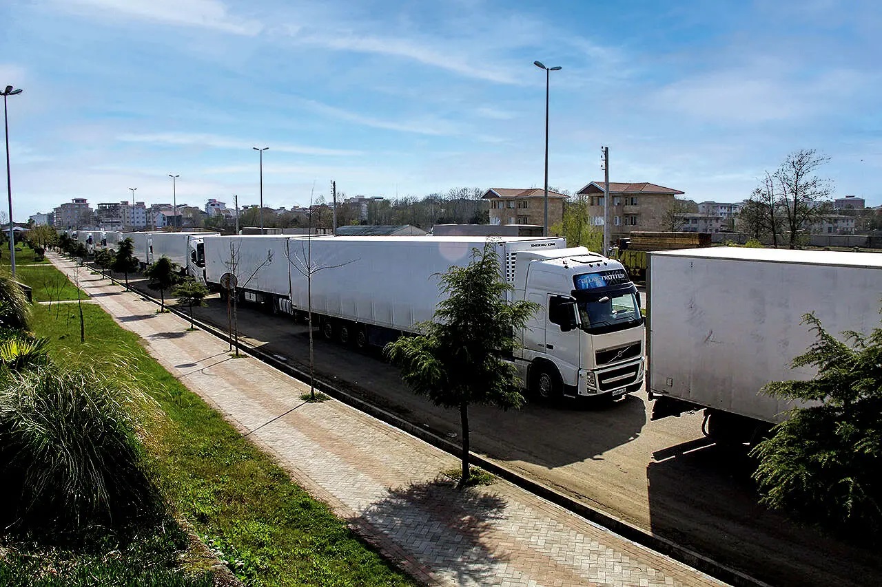 پرداخت وام ۲۰۰ میلیون تومانی خرید لاستیک به رانندگان کامیون