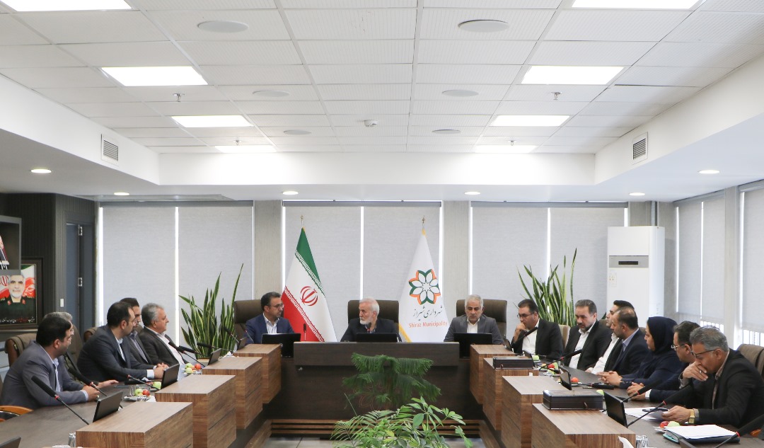 دیدار مدیرکل راه و شهرسازی فارس و شهردار شیراز با هدف تقویت تعاملات بین‌بخشی