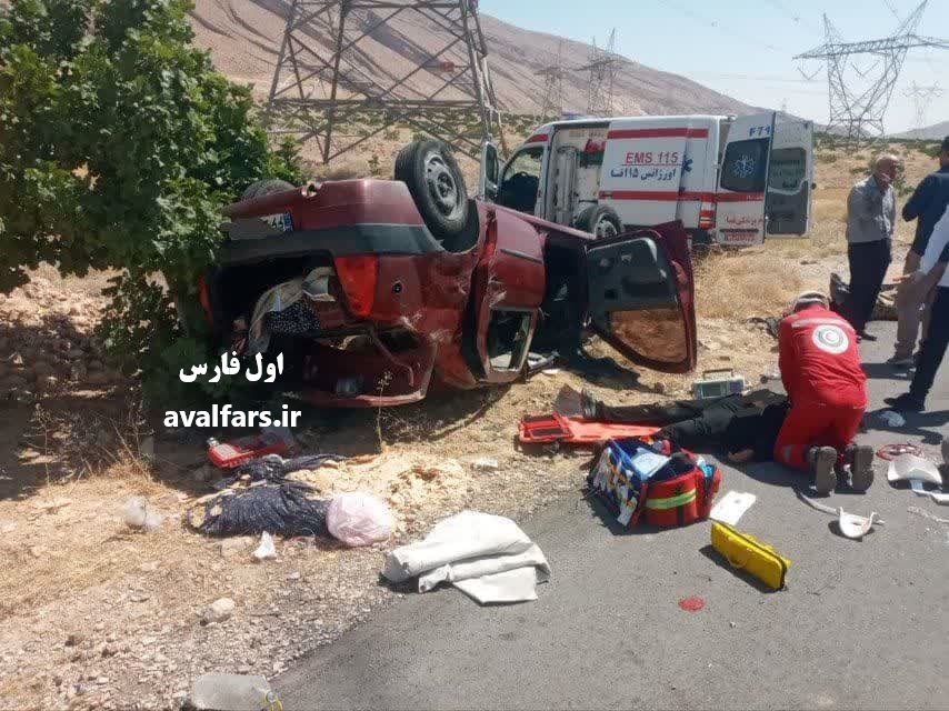 یک فوتی و ۴ مصدوم براثر واژگونی خودرو ال ۹۰در جاده فسا به شیراز