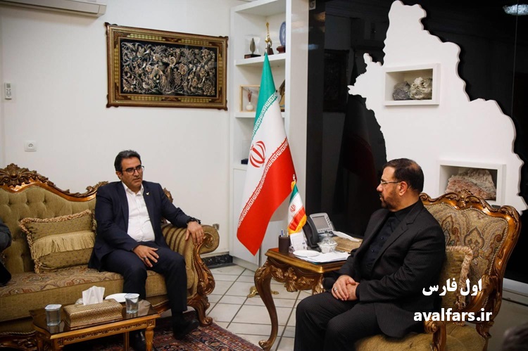 توافق مدیرعامل شرکت ملی پست و استاندار فارس برای ایجاد هاب پستی جنوب کشور در شیراز