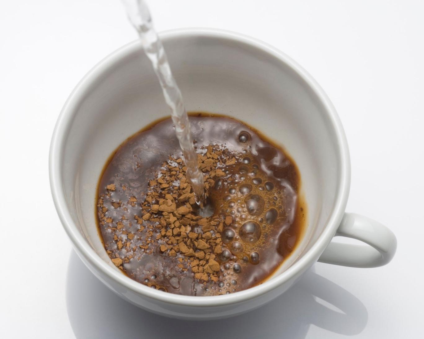 هشدار: مصرف قهوه فوری ممکن است باعث نابینایی شود