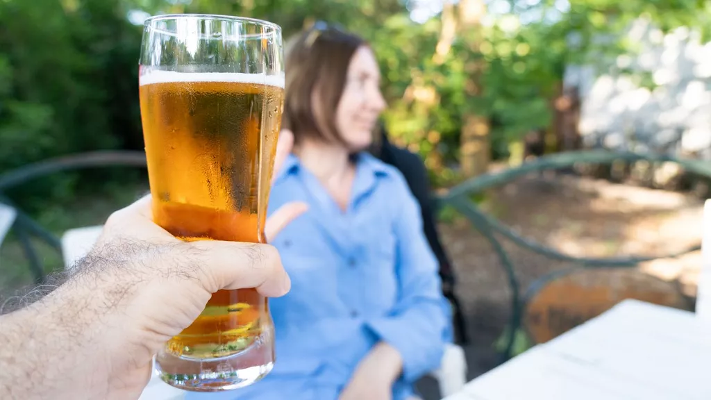 وقتی نوشیدن الکل را متوقف می‌کنید،چه اتفاقاتی در بدن شما می‌افتد؟