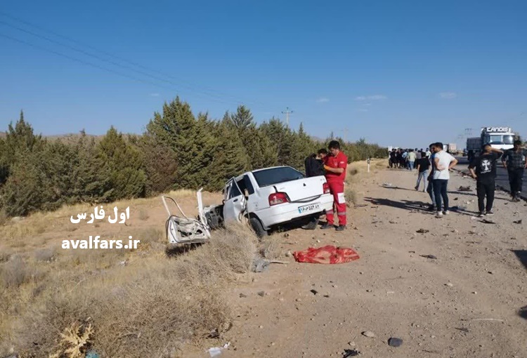 تصادف تریلی و پراید در جاده ارسنجان_ سعادتشهر با ۲ فوتی و یک مصدوم