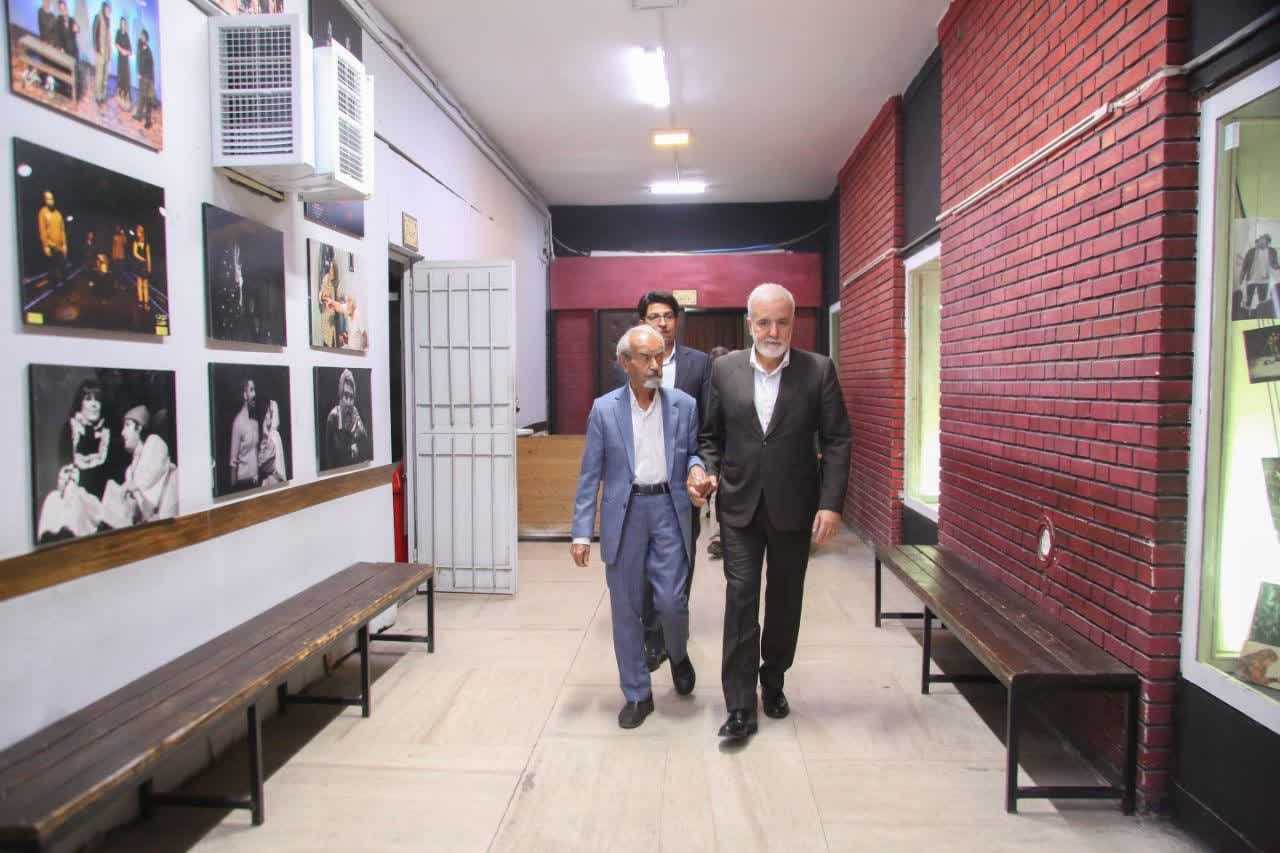 تاکید شهردار شیراز بر احداث سالن‌های تئاتر و توسعه پروژه‌های فرهنگی و ورزشی در کنار طرح‌های عمرانی