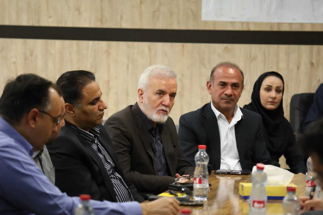 تاکید شهردار شیراز بر تکمیل و افتتاح ورزشگاه پارس در چهارم شهریور/ باید بهترین تجربه را برای مهمانان و شهروندان فراهم کند