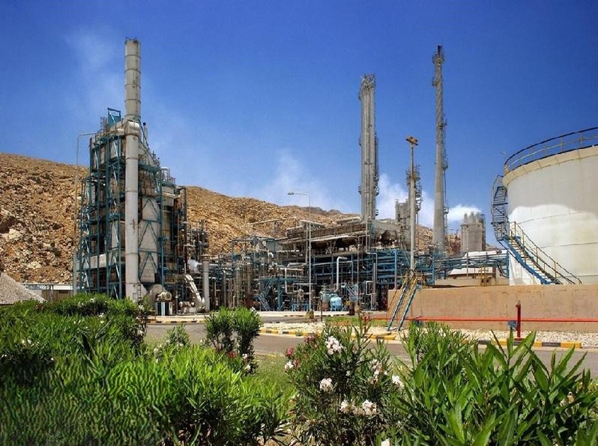 افت ۱۸ درصدی سود ،کاهش تولید،فروریختن صادرات و افزایش سرسام‌آور هزینه‌ها در پتروشیمی شیراز