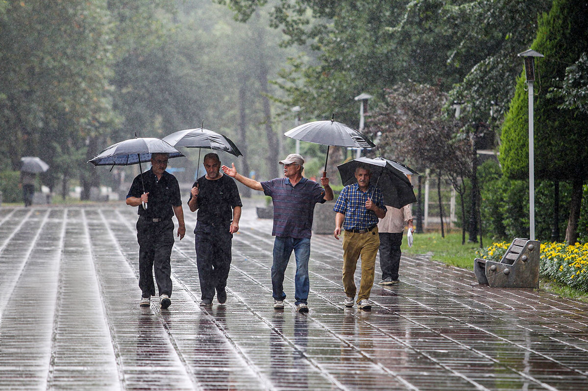 پیش‌بینی هواشناسی فارس: رگبار پراکنده و رعد و برق در برخی مناطق استان