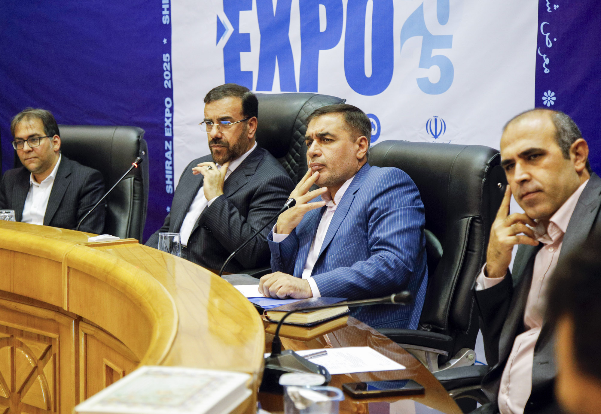 استاندار فارس: فعالان اقتصادی همانند دوران دفاع مقدس، در جنگ اقتصادی هم به یاری کشور بیایند