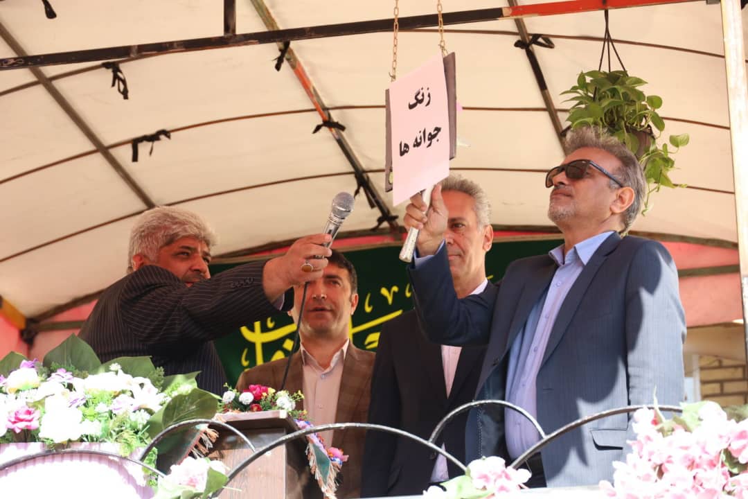 آیین «جشن جوانه‌ها» با حضور ۷۷ هزار دانش‌آموز پایه هفتمی در فارس برگزار شد