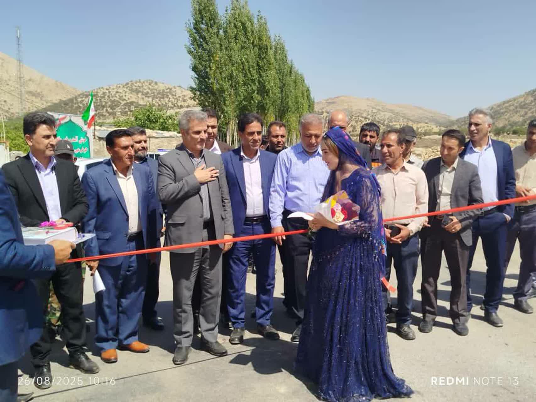 افتتاح راه روستایی مرادآباد با حضور فرماندار شهرستان شیراز +عکس
