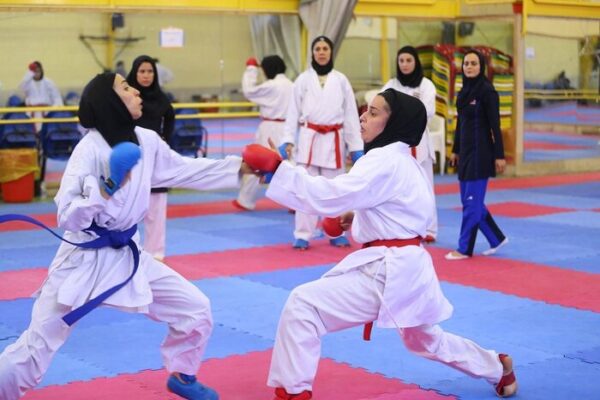 آوا فرمانی، کاراته‌کا نخبه شیرازی 1