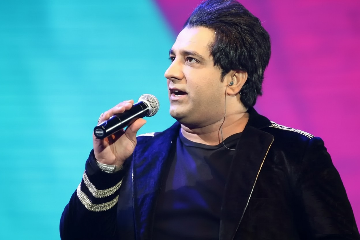 سکته شدید امید جهان پس از اجرای زنده در جشن خرمای بم