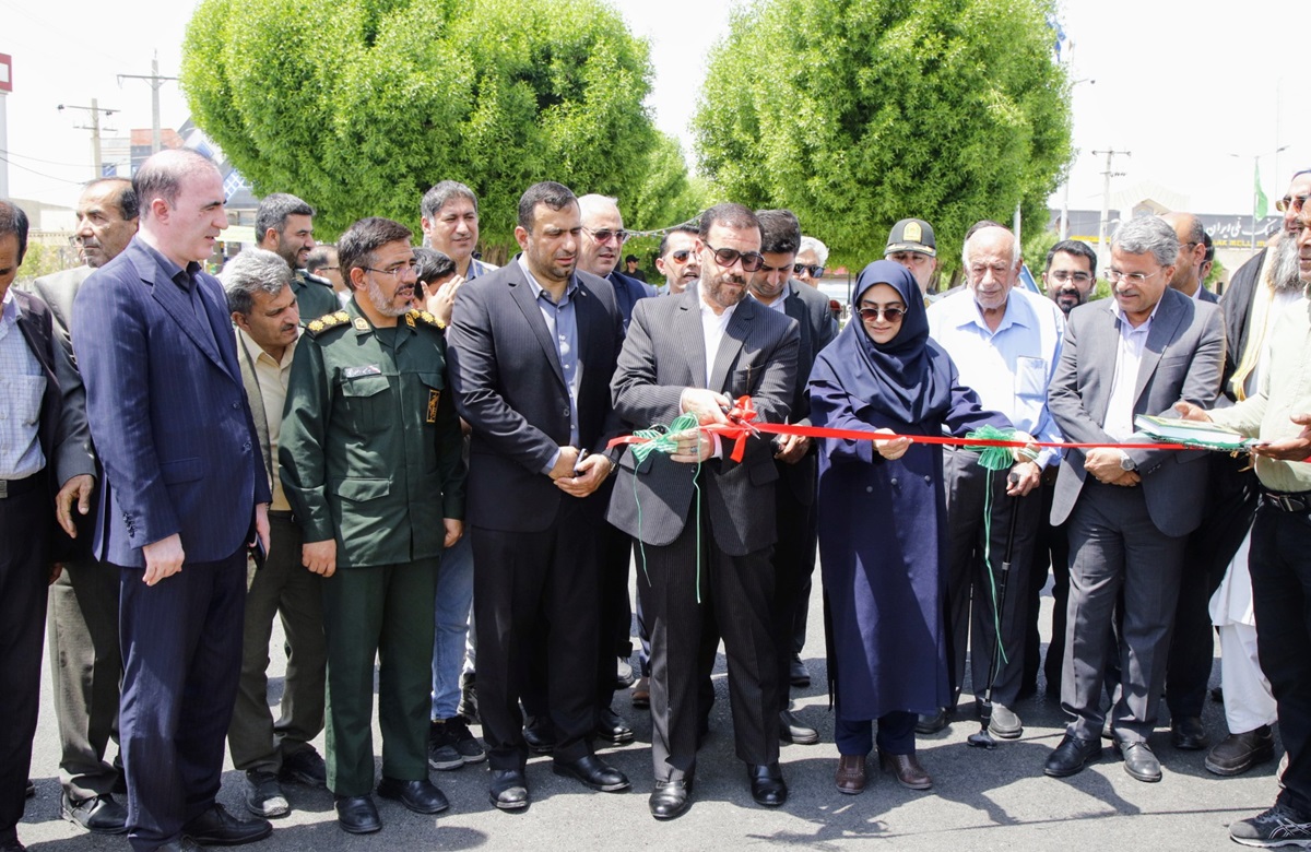 سفر استاندار فارس به اوز: دیدار با علما و نخبگان اهل سنت ، تأکید بر وحدت اسلامی و افتتاح پروژه‌های عمرانی