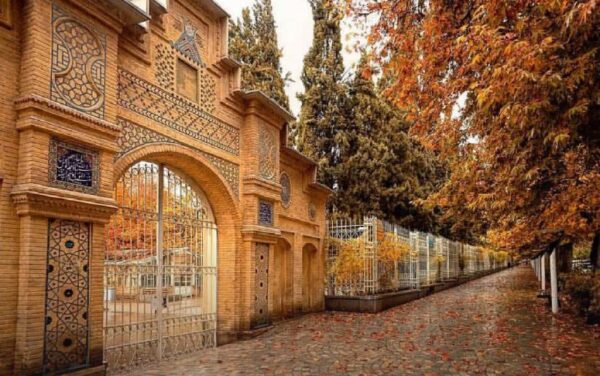 سفر به شیراز در پاییز