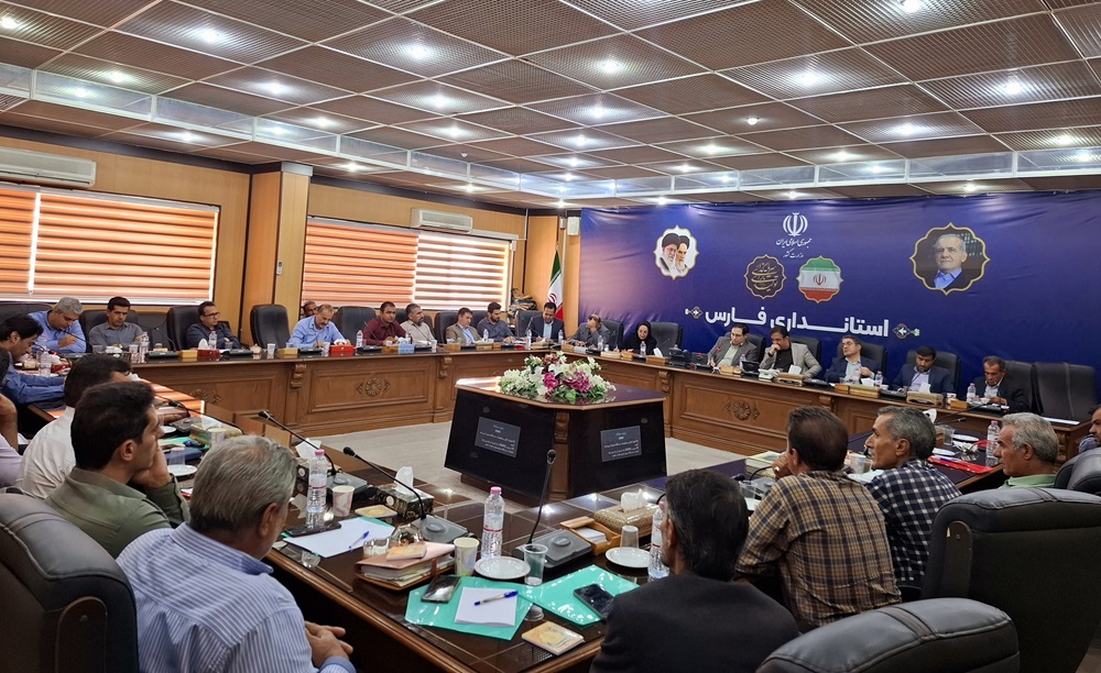 توسعه گردشگری در روستاهای فارس با هم‌اندیشی مسئولان و دهیاران بررسی شد