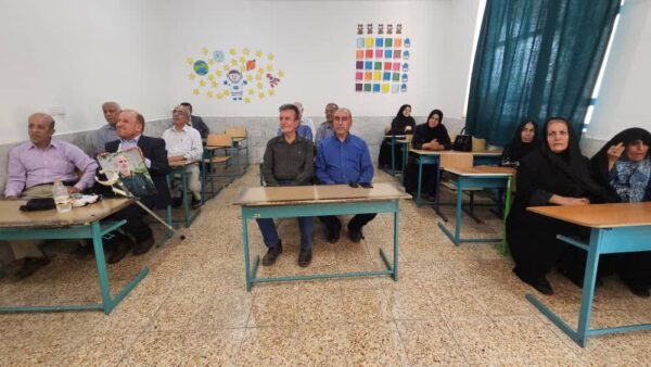 دانش‌آموزان دهه ۴۰ و ۵۰ لامرد 8
