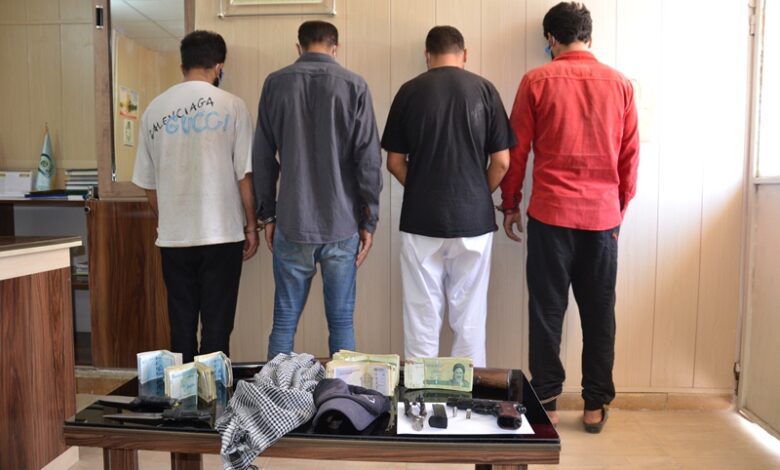 سارقان فیروزآباد 1