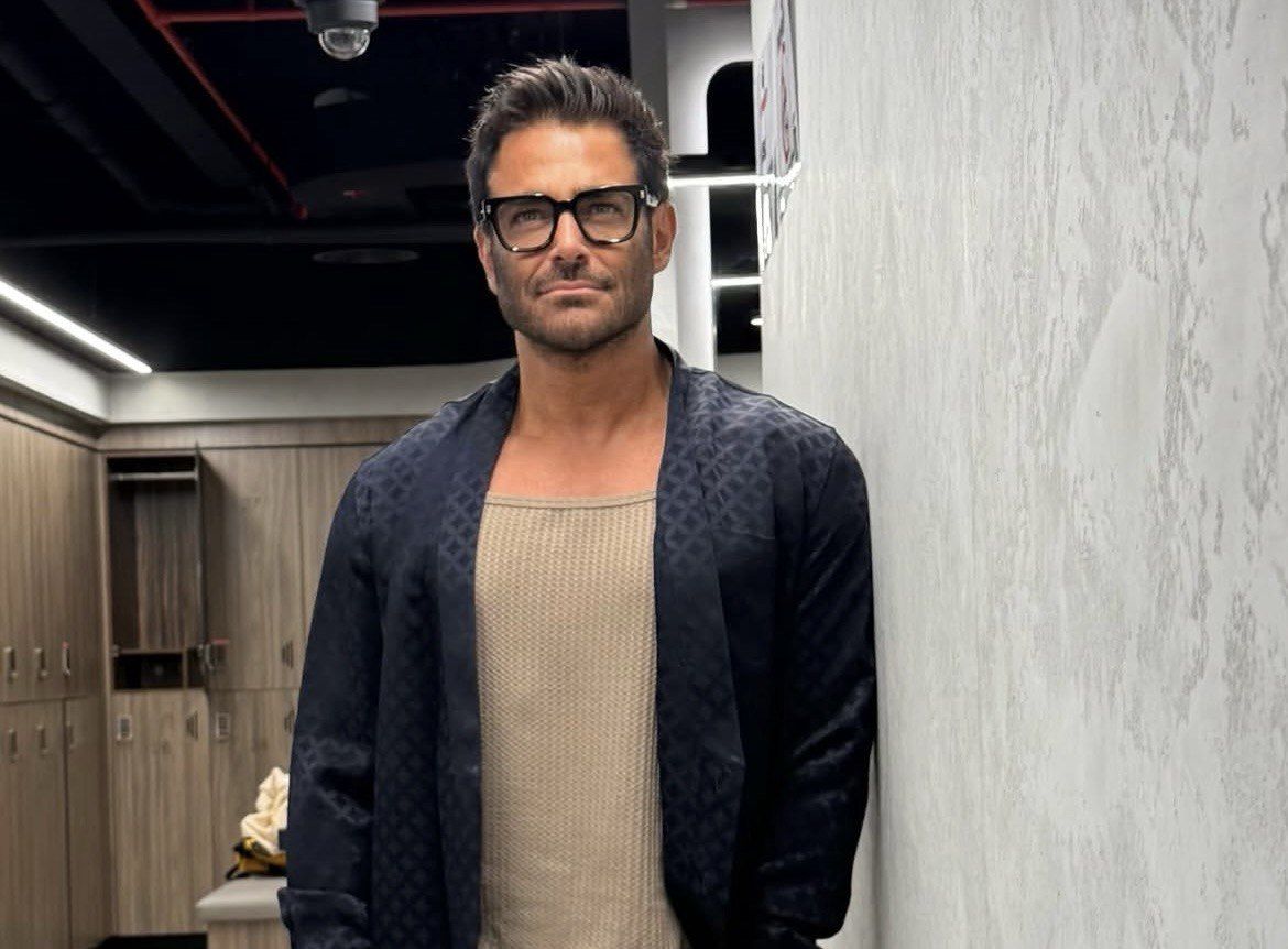 استایل‌های لاکچری محمدرضا گلزار در شبکه‌های اجتماعی؛ فاصله طبقاتی را ببین! چه پُزی می‌دهد