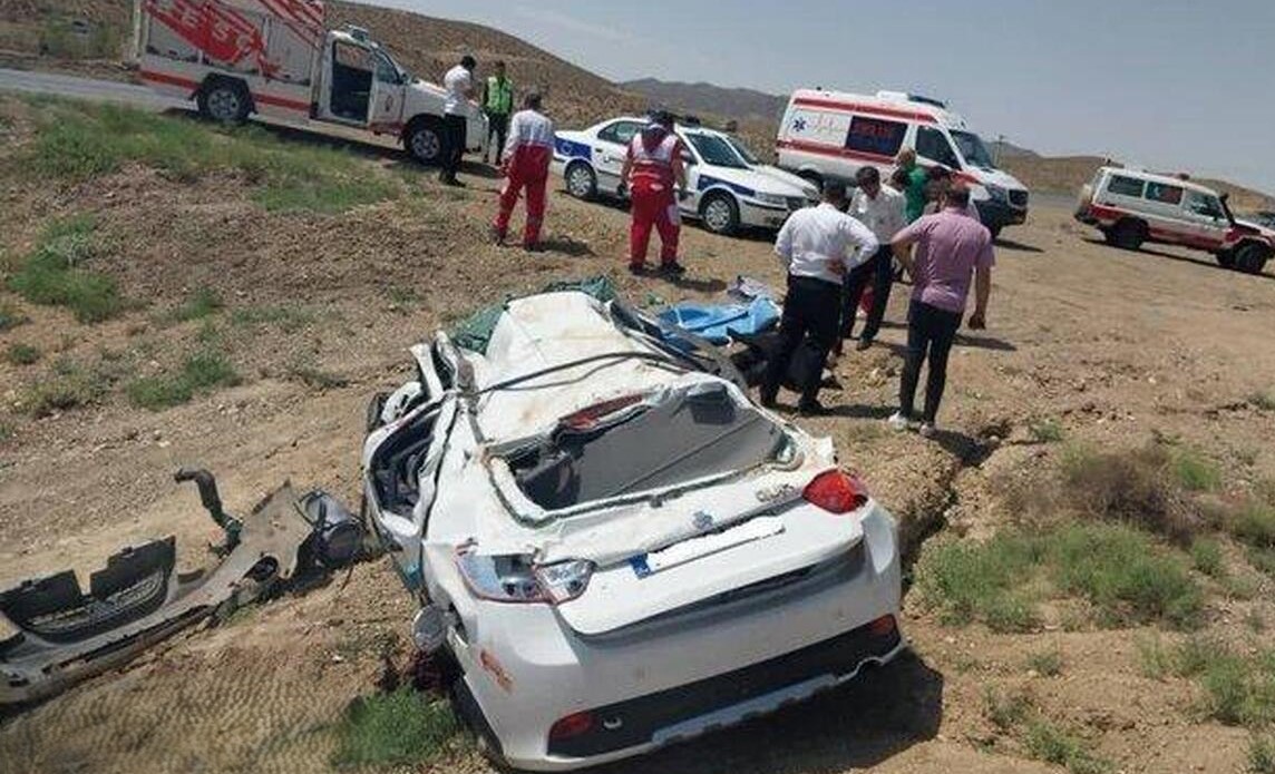 مرگ دلخراش مادر و مجروحیت شدید کودک با واژگونی کوئیک در محور نی‌ریز-استهبان