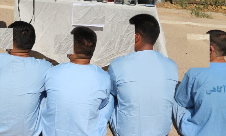 کلاهبرداران آگاهی