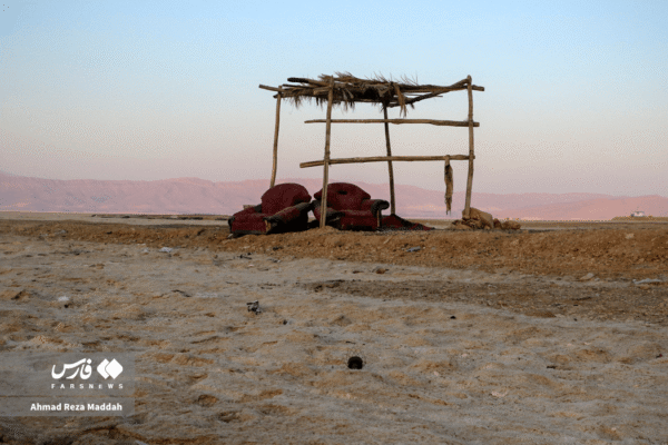 Maharloo Lake Shiraz 13