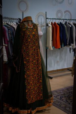 Photos of Yasman Sharifi 15