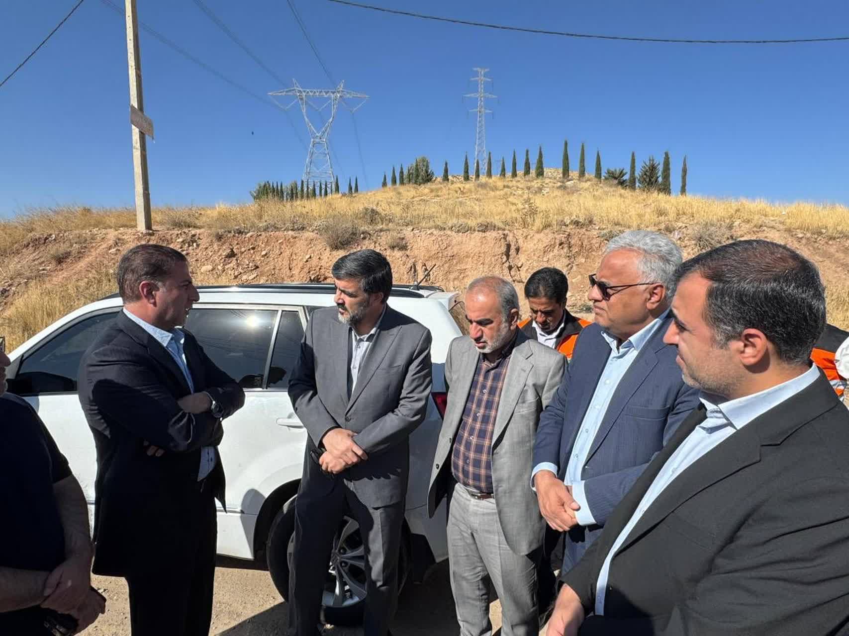 بازدید معاون وزیر راه از پروژه تعریض محور سیاخ دارنگون شیراز