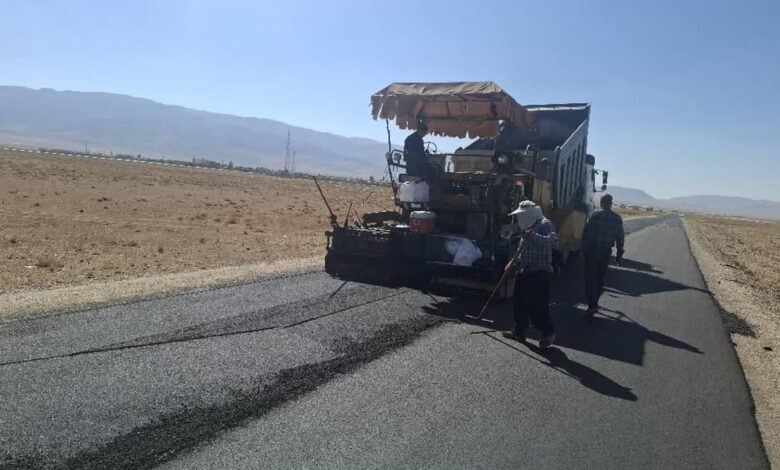 آغاز عملیات «آسفالت سرد امانی» کاملاً رایگان در راههای روستایی فارس بدون هزینه برای دولت 1 آسفالت سرد