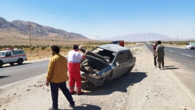 انحراف خودرو پراید در جاده استهبان شیراز