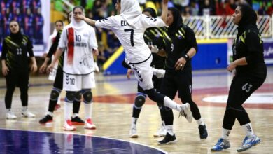 پیروزی بانوان هندبالیست زاگرس جنوبی کازرون بر آذرخش هرمزگان/نبود هتل در کازرون علت برگزاری بازیهای خانگی در شیراز 3 هندبال