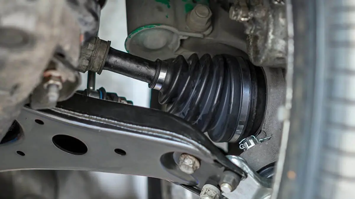 علائم پارگی گردگیر پلوس خودرو ؛ هشداری که نباید نادیده گرفته شود!