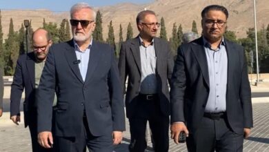 پیاده‌روی خانوادگی شیراز