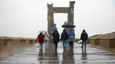 باران در تخت جمشید