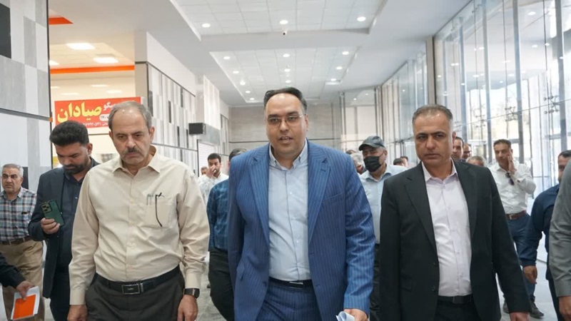 بازدید میدانی مدیران شهرداری شیراز از پاساژ بدبوی «بازار پروتئین»+عکس